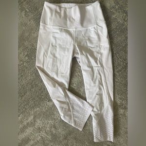 Lululemon white cropped leggings